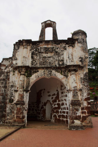 A Famosa gate