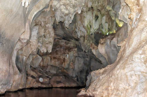 exploringVinales cave
